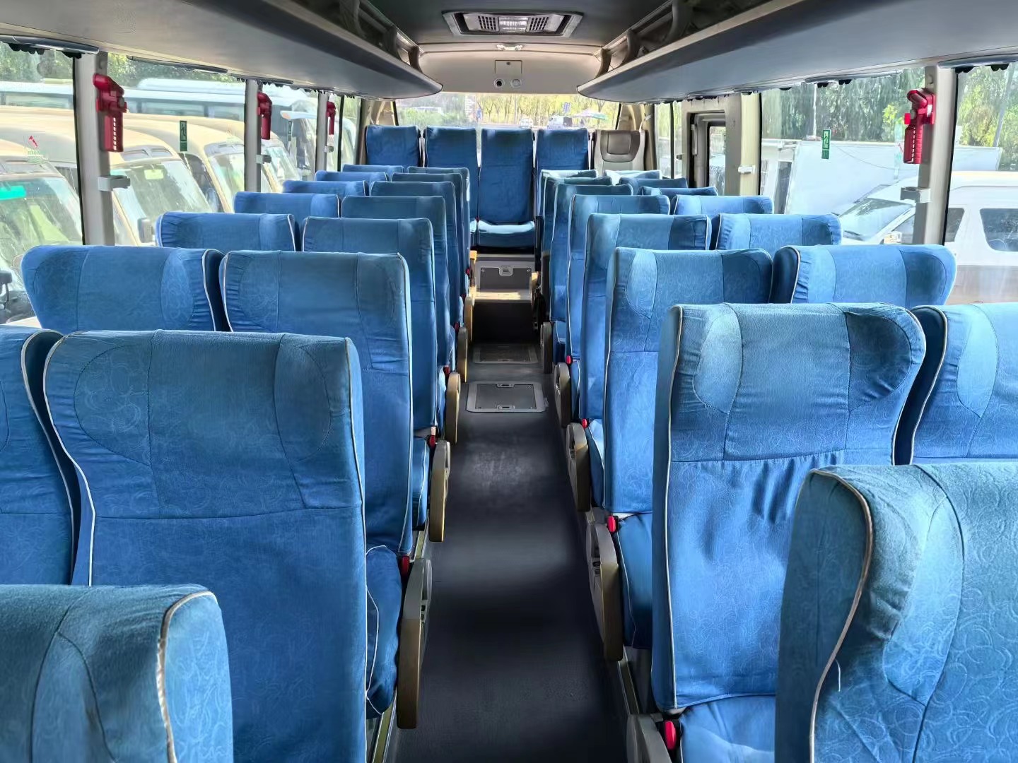 ZK6876 24-39 Seater Used Buses Left Drive and Diesel Fuel Coach Bus