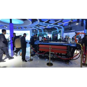 China Automatic Light Duty Wire Mesh Weaving Machine Optimal Efficiency 1300B factory