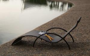 China Outdoor rattan chaise lounge chair-16072 factory