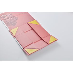 China Matt Lamination Magnetic 650g/sm Foldable Paper Box on sale