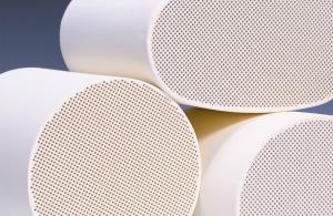 China Cordierite Diesel Particulate Filter , White Ceramic Substrate factory