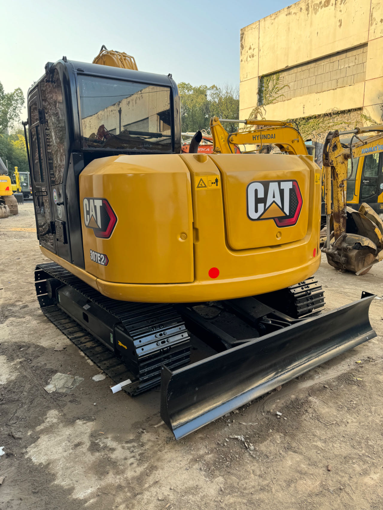Affordable and Energy-Saving Second Hand Cat307 Excavator with 0.31m3 Bucket Capacity