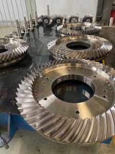China Precision Crown Wheel And Pinion Gear 20crmnti Material Customizable factory
