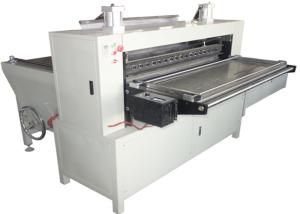 China 200 C Degree Oil Filter Making Machine Knife Pleating Media Pleating factory