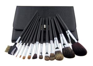 China Soft Goat Hair Cosmetic Pro Makeup Brushes Professional Makeup Brush Kits factory