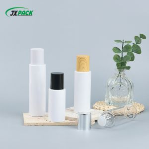 China Custom PET Plastic Cosmetic Bottle 80ml with Screw Cap on sale