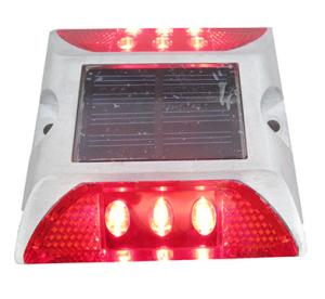China Aluminum Ce standard 5mm LED IP68 Proetect solar road markers factory