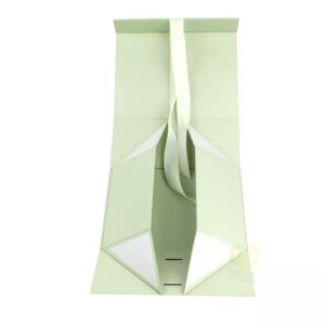 Luxury Foldable Gift Box With Ribbon , Paper Birthday Gift Box
