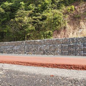 China Reservoir Embankment PVC Coated Gabion Retaining Wall Woven Anti Rust Water Flow Control factory