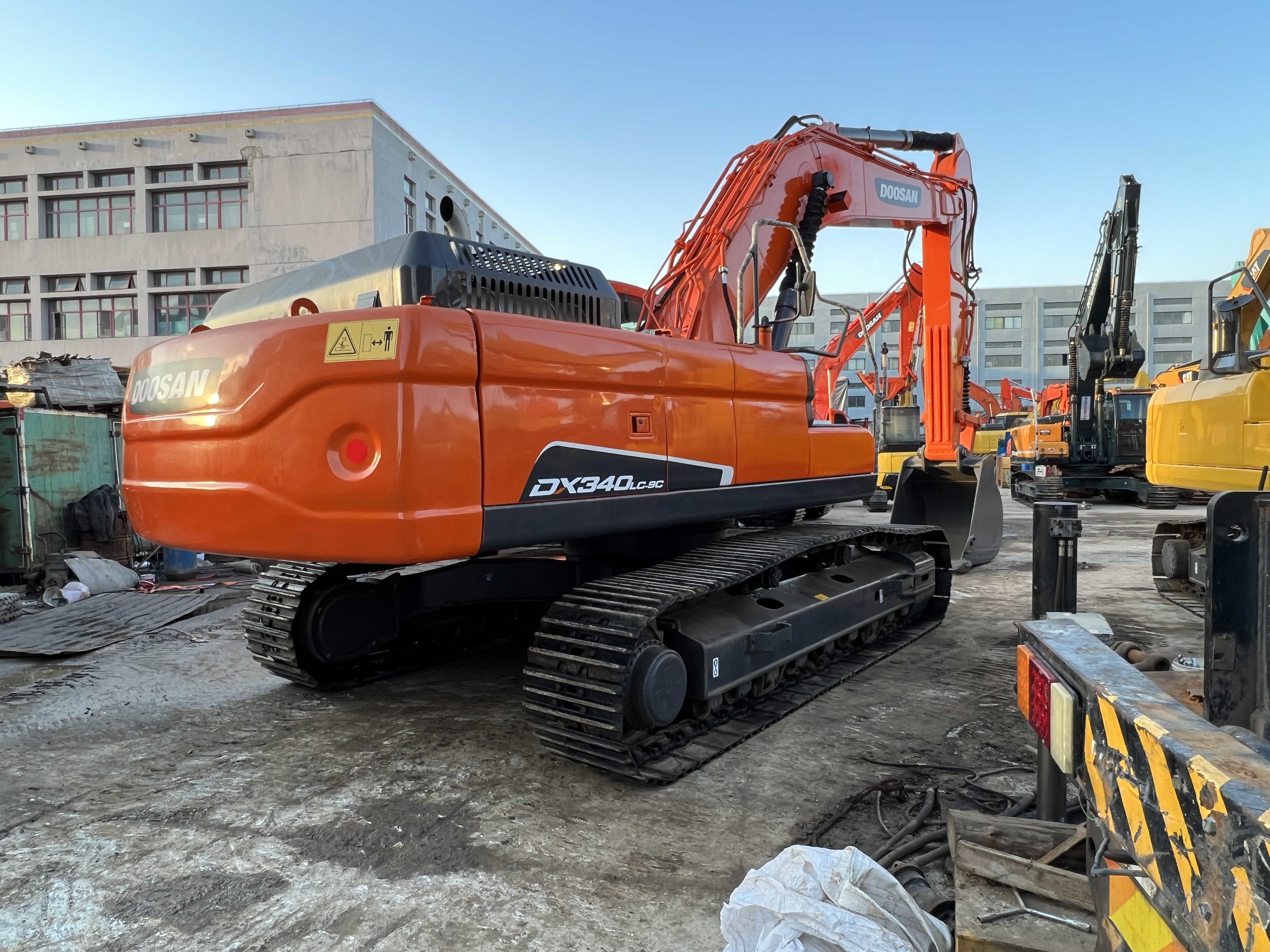 Repaint Color Used Doosan DX340LC-9C Crawler Excavator In Excellent Condition