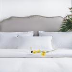 Microfiber White Luxury Hotel Pillows 3d Fiber Inner For Hotel And Home Anti