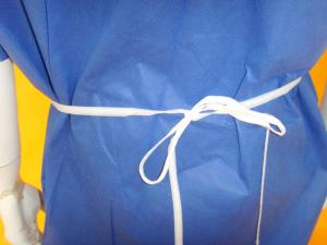 China Comfortable Non Woven Surgical Gown Flat Round Neck Style SMS PP Material factory