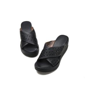China S398 Leather Shoes Handmade Toe Layer Cowhide High Quality Women'S Shoes Custom Logo factory