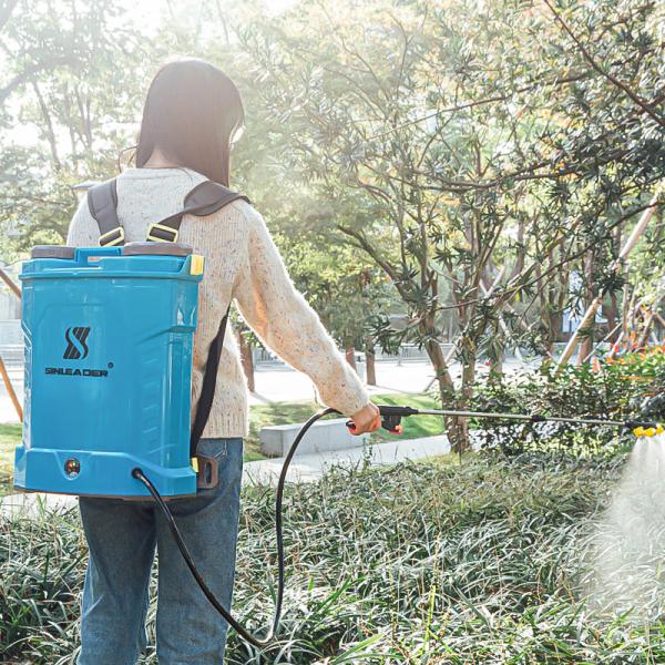 China 12L Agricultural Pump Sprayer PP Material Backpack Manual Sprayer factory
