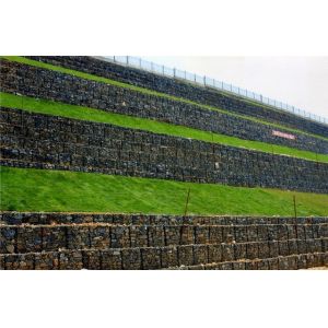 China Impact Resistance And Permeability Control Hillside Retaining Wall 80x100mm factory