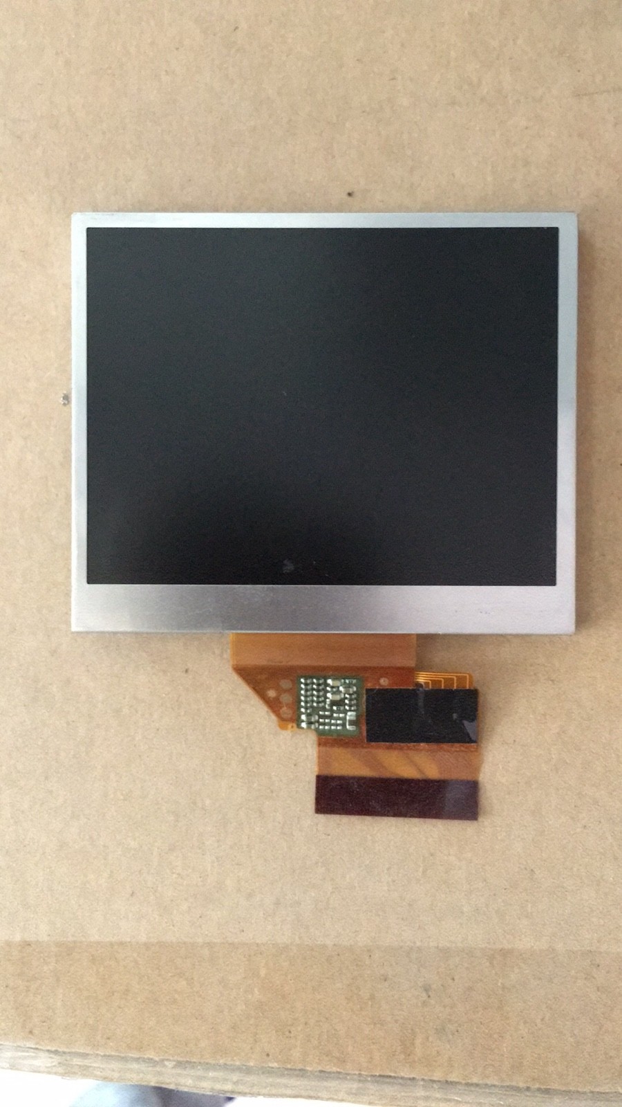 240×320RGB 130nits Sharp TFT LCD Panel 3.5" LCM LQ035Q7DB06 40/40/40/50 (Typ.)(CR≥2