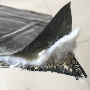 China Four-Layer Coated Bentonite Waterproof Blanket GCL Geosynthetic Clay Liner for Mining factory