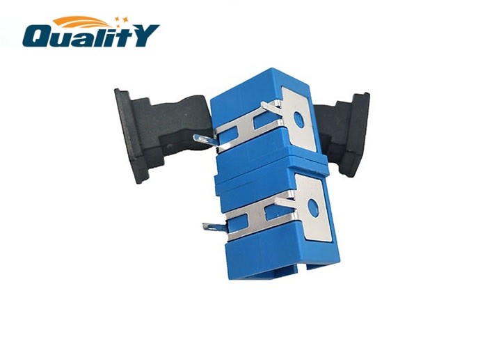Flange Low IL SC UPC APC Simplex Optical Fiber Adapter Single Mode Zirconia Sleeve Material