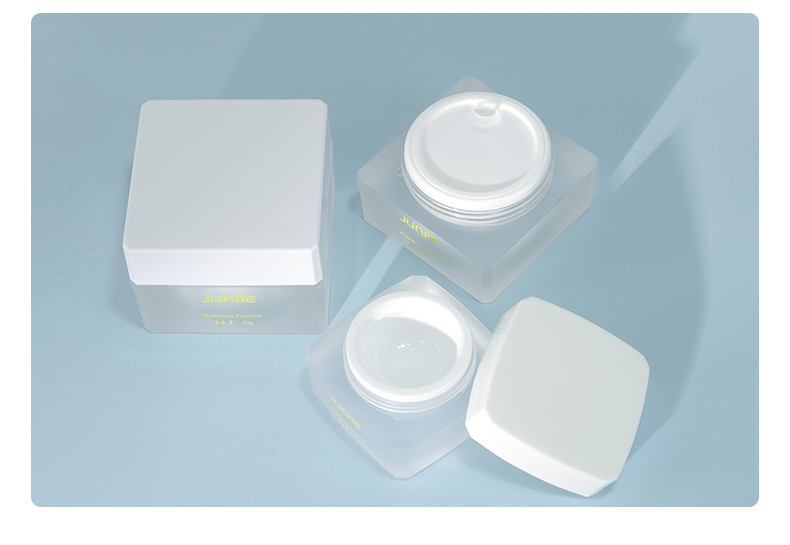 120ml Acrylic Bottles Empty Plastic Essence Water Bottle With Plastic Cap Accepts Logo Printing