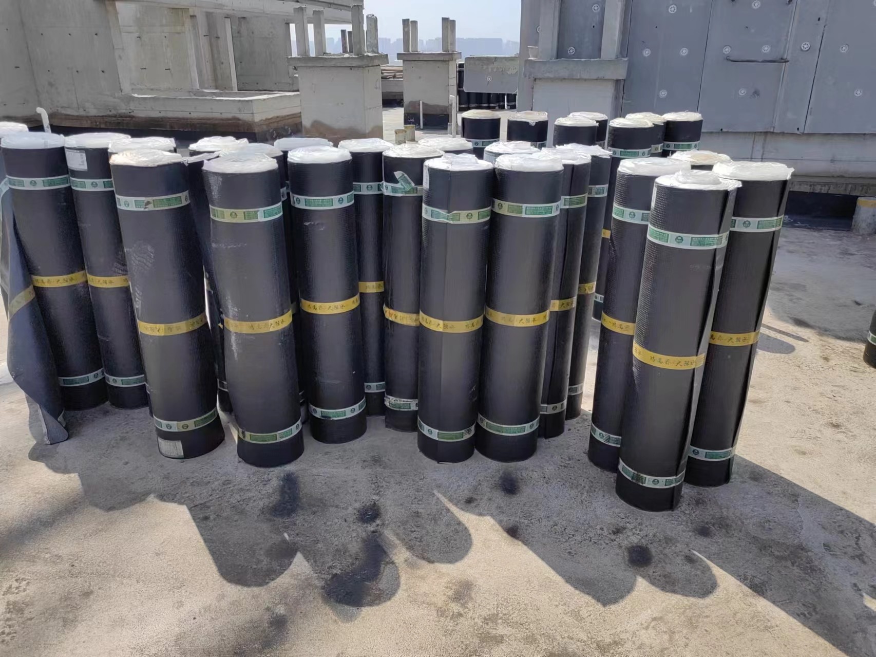 Mineral Granule SBS Modified Bitumen Roofing Membrane Torch Rolls Waterproof