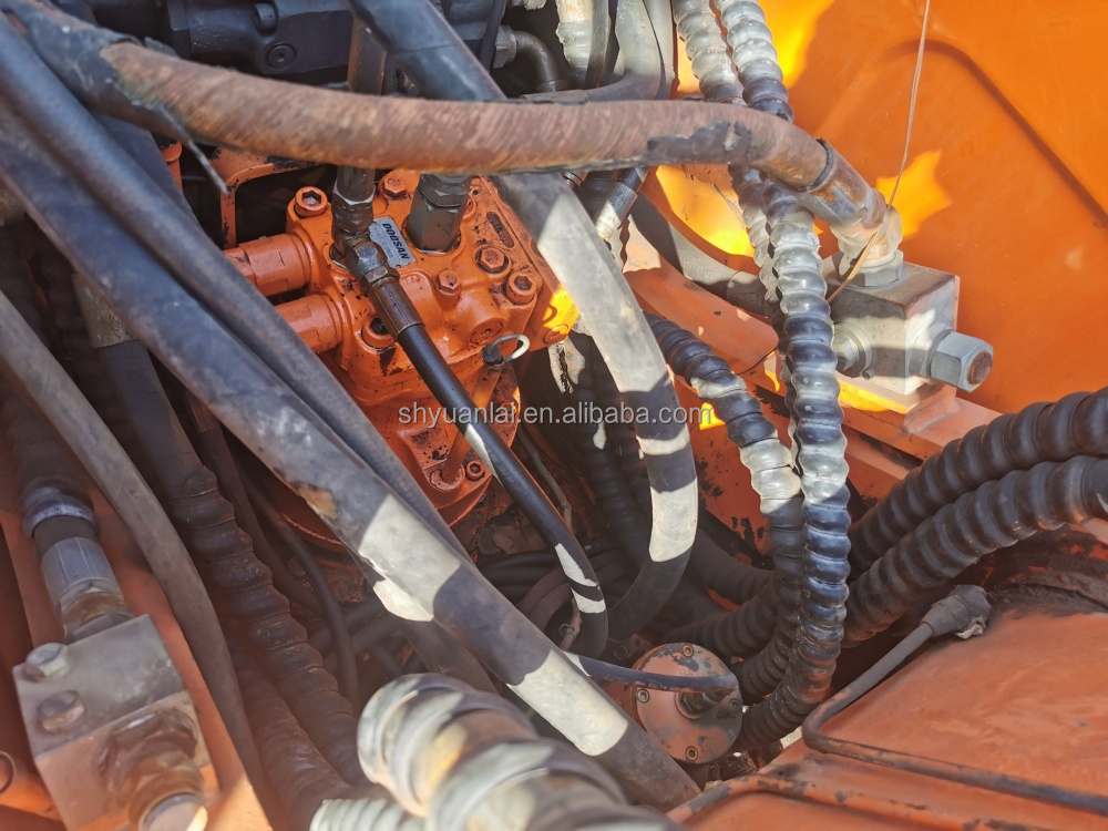 Original Color Used Doosan Excavator DH150-7 Super Excavator for High Slope Efficiency