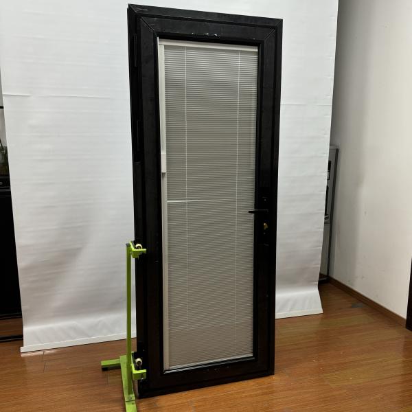 Soundproof Heat Insulation Aluminium Hinged Doors Customized Hinge Door