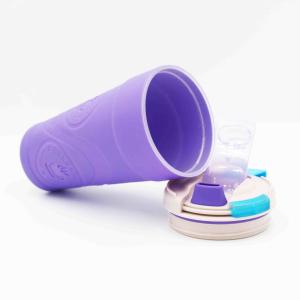 China Reusable FDA Silicone Water Bottle For Couple With Silicone Sleeve factory