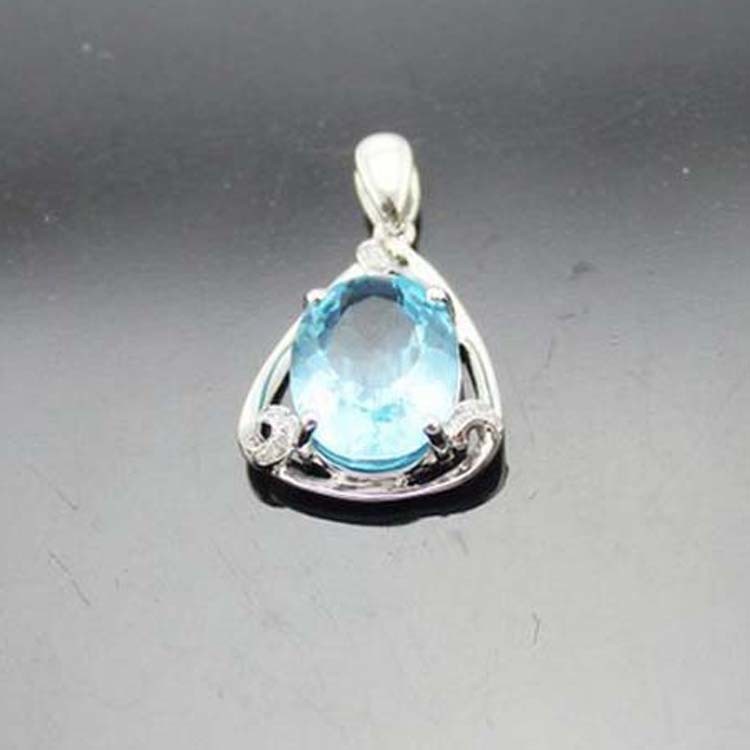 Sterling Silver Oval Blue Topaz Cubic Zirconia Pendant Necklace (P30)