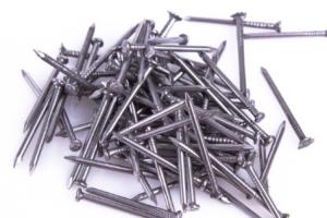 China Rust Free Black Iron Nails High Strength Flat Head Roofing Nails factory