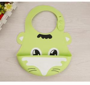 China 31.5cm X 21.5cm Baby Bibs With Button Closure factory