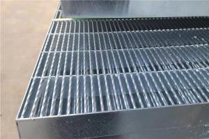 China Aluminum Welded Steel Bar Grating Platform Galvanized Serrated Grating factory