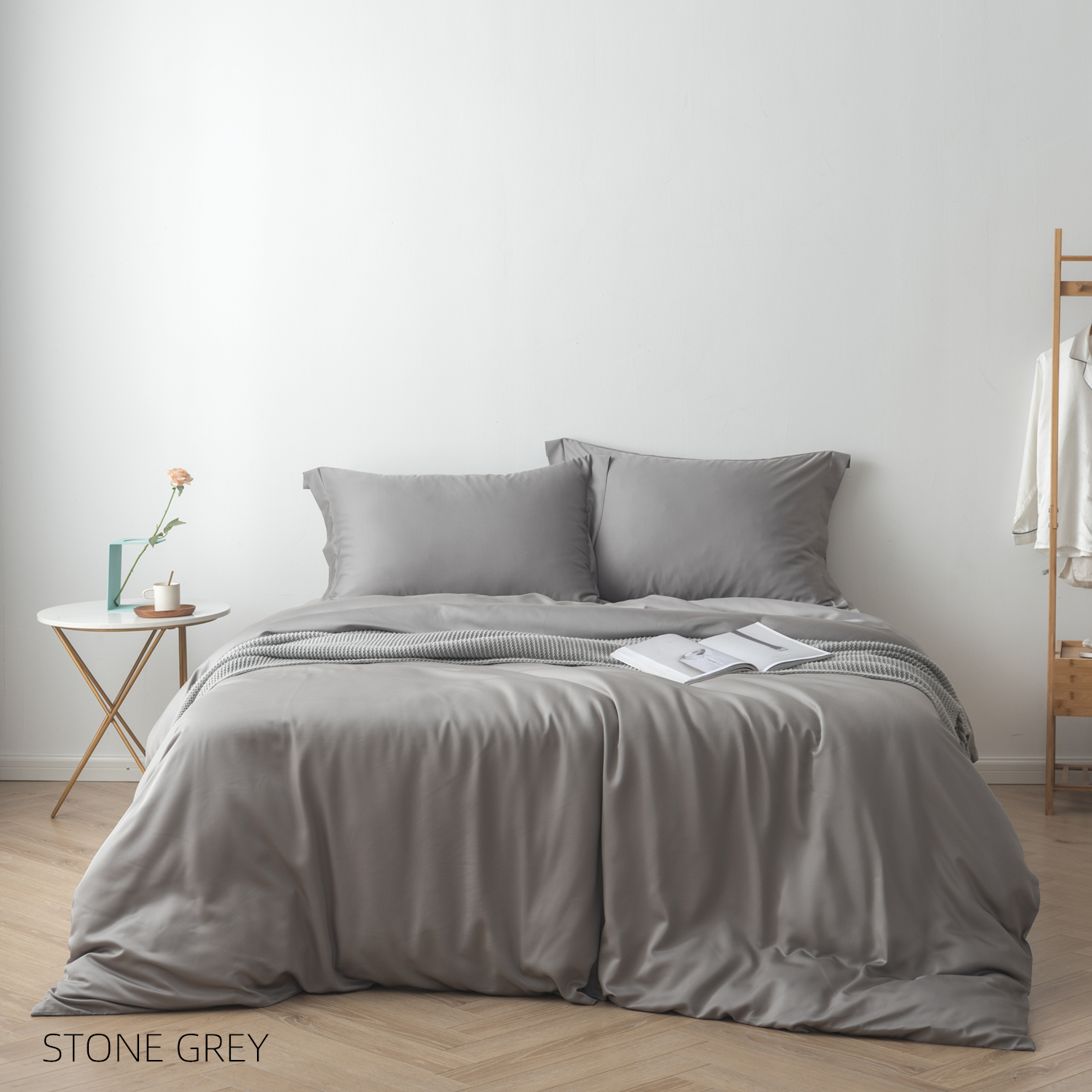 300TC Bamboo Bed Sheets Standard Size and Solid Pattern for a Luxurious Bedding Set
