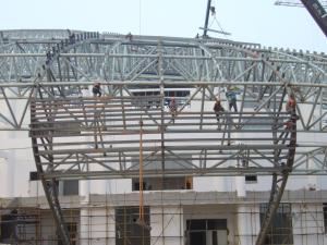 China Steel Roof Truss for Commodity Trade Center Lobby Elegant and Functional Design Solutions factory