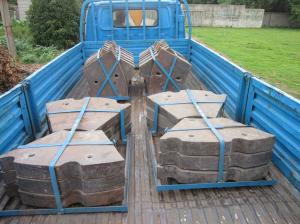 China HRC53 Ni-hard Liners For 9×14 AC Rod More Than 5J Impact Value factory