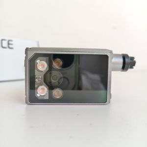 XR-X100WP KEYENCE Autofocus Code Reader Wide-field type (1.4 megapixels) PoE