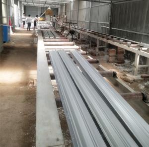 China Gypsum Cornice Machine 9000 Pcs Per Day with the Automatic Production Line factory