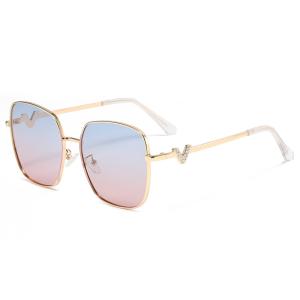 China Large Metal Frame Sunglasses Polarized 400UV Scratch Resistant For Women factory