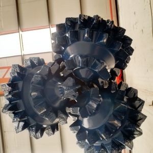 Three-Cone Design Mill Tooth Drill Bit with Durable Milled Tooth and 1 Year