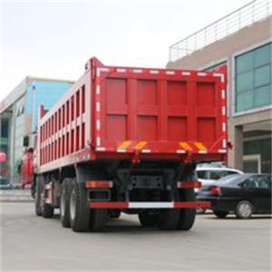 China Howo 8x4 12-Tyre LHD Dump Truck Euro II Emission Standard 380HP Customizable Right Rudder factory