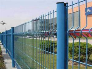China ISO9001 3d Curved Wire Mesh Fence 4ft Easily Assembly Rust Resistance factory