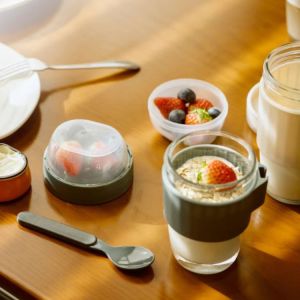 China IKOO Reusable BPA-Free Yogurt Cup 320ml 480ml Leakproof Glass Container on sale