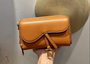 China 19cm Length Leather Caro Double Hand Bag Super Capacity Adjustable Strap factory