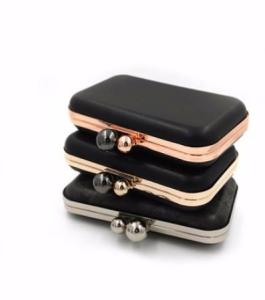 China 2019 hot sale rose gold metal purse frame cross iron evening bag frame with ball lock factory
