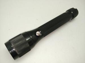 China YF-500 Dry Battery Plastic Zoomable LED Torch Flashlight factory