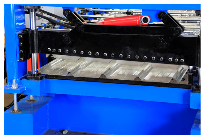 H350 Housing Thickness 1.5mm Roof Panel Forming Machine