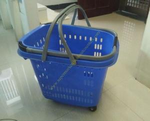 China 50L Supermarket Plastic Shopping Basket With Wheels , Long Bar Retractable Handle factory
