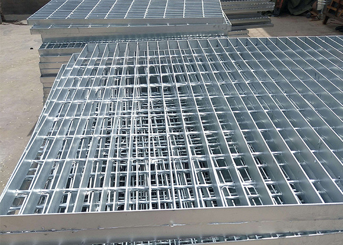 Galvanized Anti Tread Industrial Steel Grating Empty Grid Plate For Petroleum Platform