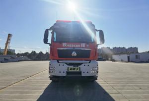 China QC300 19000KG Commercial Fire Trucks Ambulance Fire Engine 10500×2550×3800MM factory