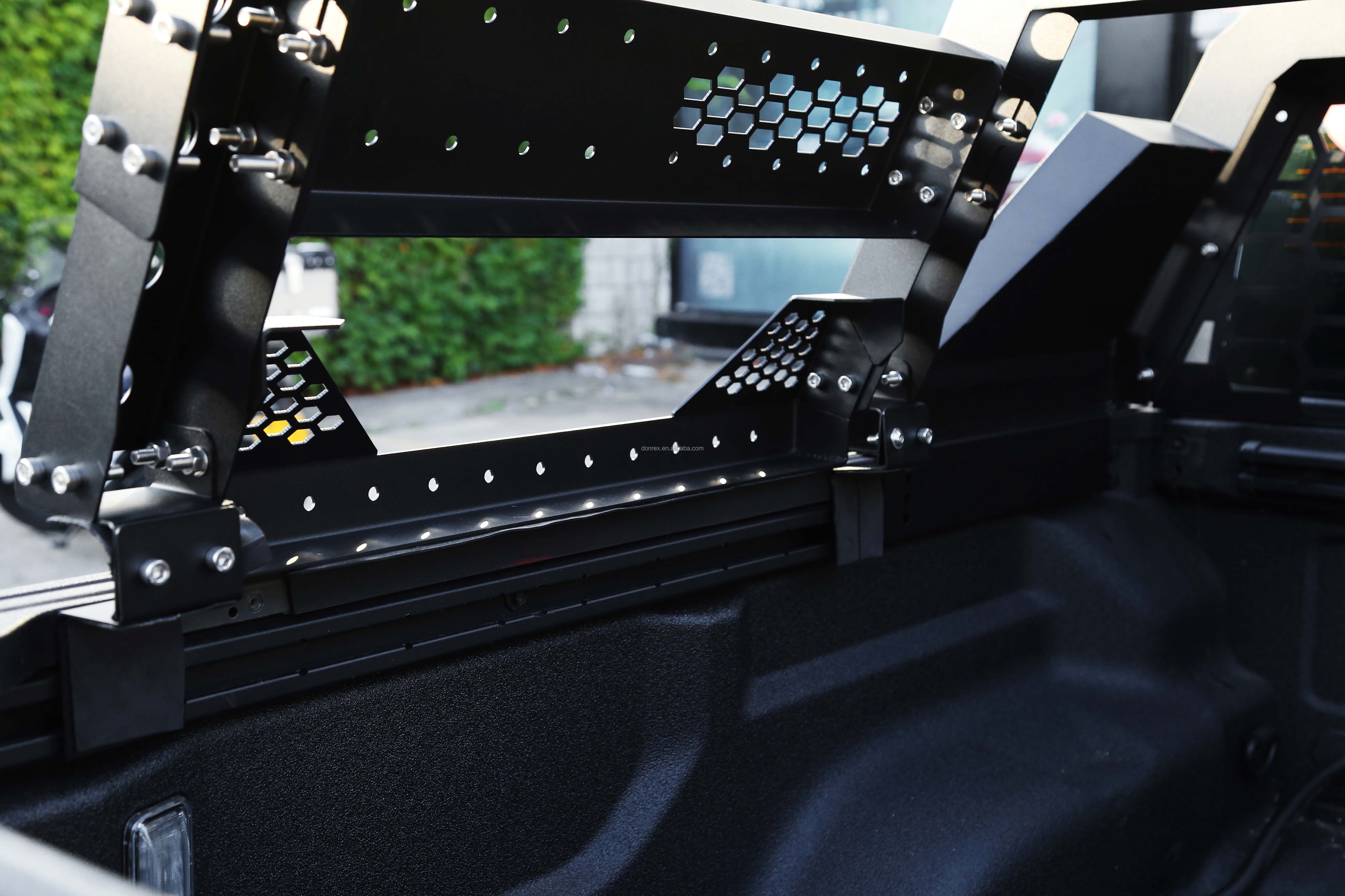 High- 300KG Q235-B Roll Bar Truck Bed Rack for Toyota Tacoma Hilux Sports Auto Pickup