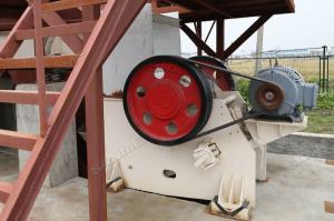 China High Output Jaw Crusher Machine Max Feeding Size 510mm-2100mm Energy Saving factory
